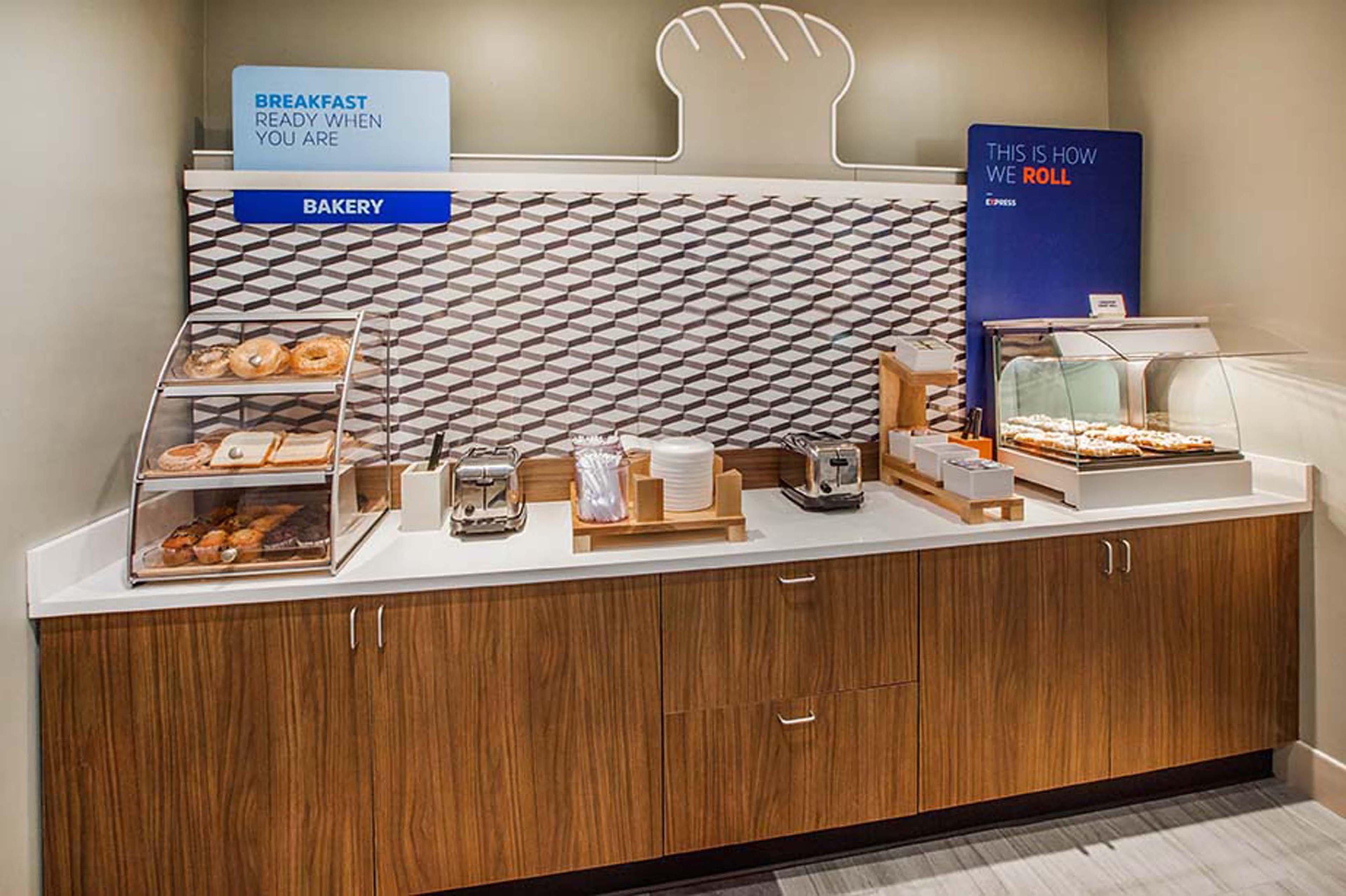 Holiday Inn Express Greenville By Ihg Экстерьер фото